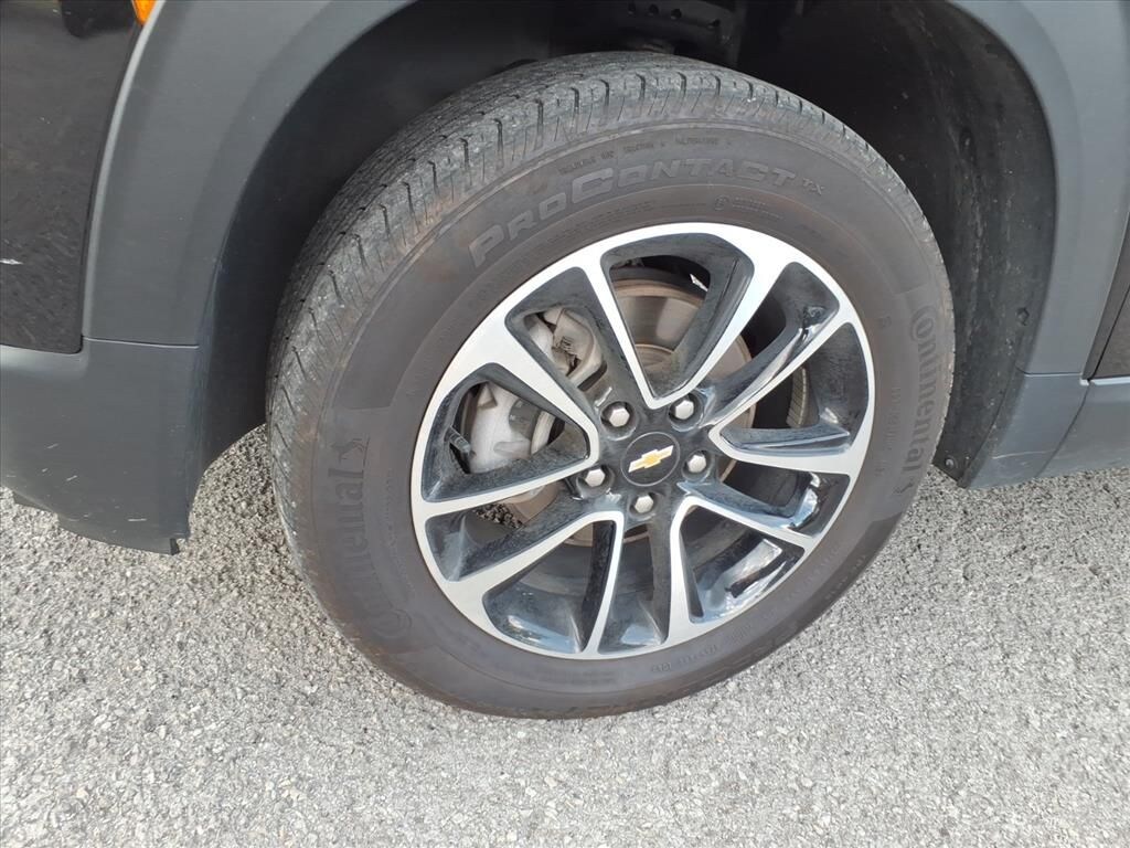 Used 2025 Chevrolet Trailblazer LT SUV