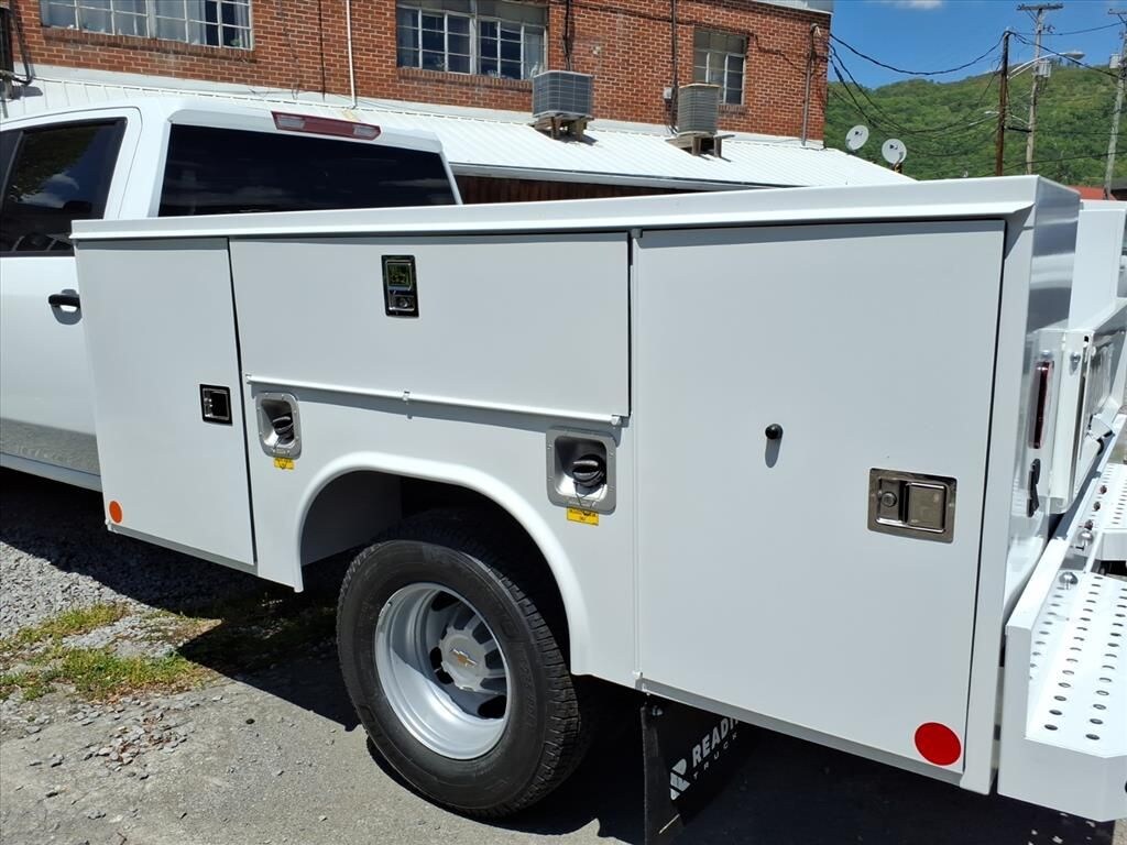 New 2026 Chevrolet Silverado 3500 HD Chassis Work Truck Truck Crew Cab