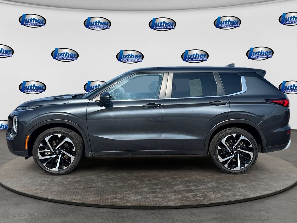 Used 2024 Mitsubishi Outlander SE SUV