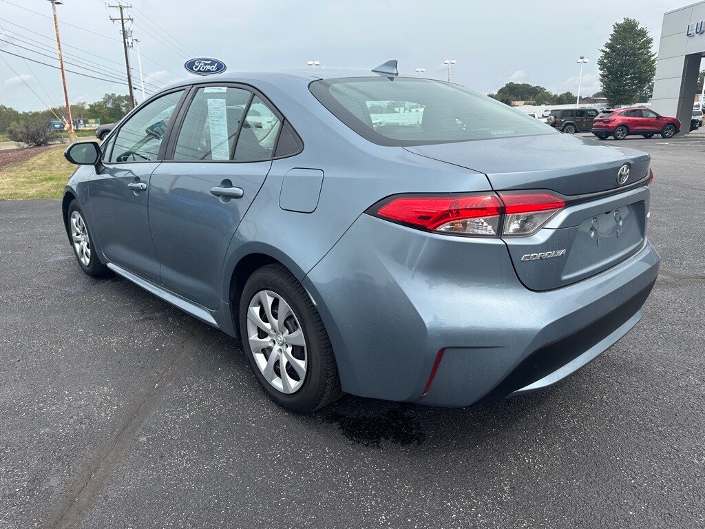 2020 Toyota Corolla LE photo 3