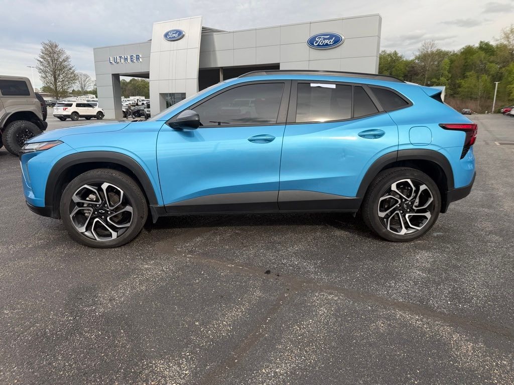 Used 2025 Chevrolet Trax 2RS SUV
