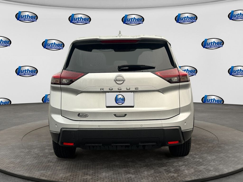 Used 2025 Nissan Rogue SV SUV