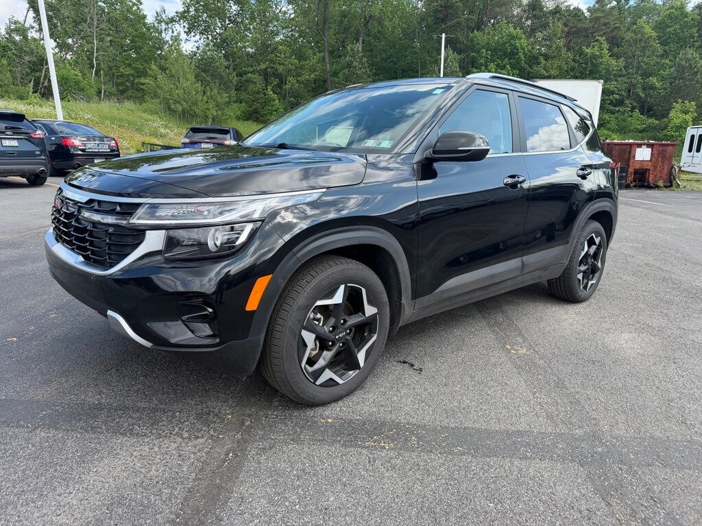 Used 2025 Kia Seltos EX SUV
