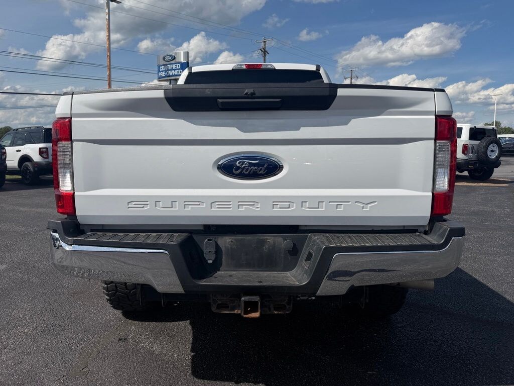 Used 2018 Ford F-250 XLT Truck Crew Cab
