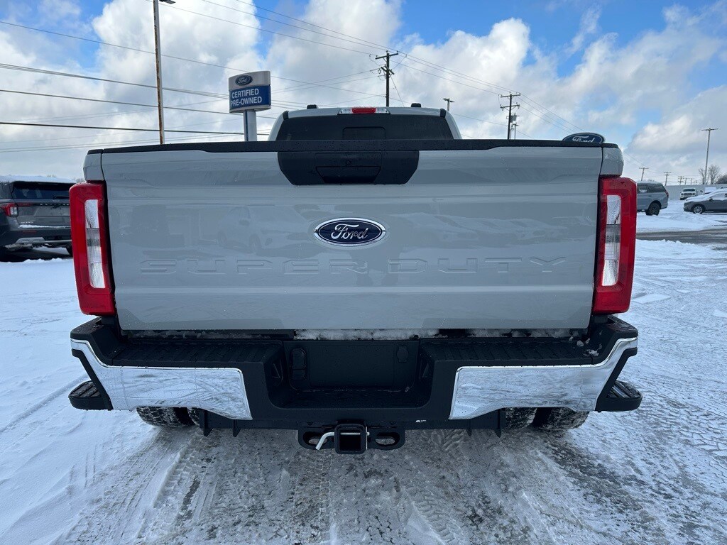 New 2026 Ford F-450 XL Truck Crew Cab