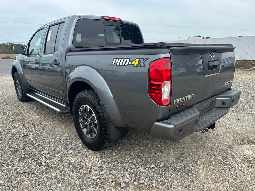 2018 Nissan Frontier PRO-4X photo 3