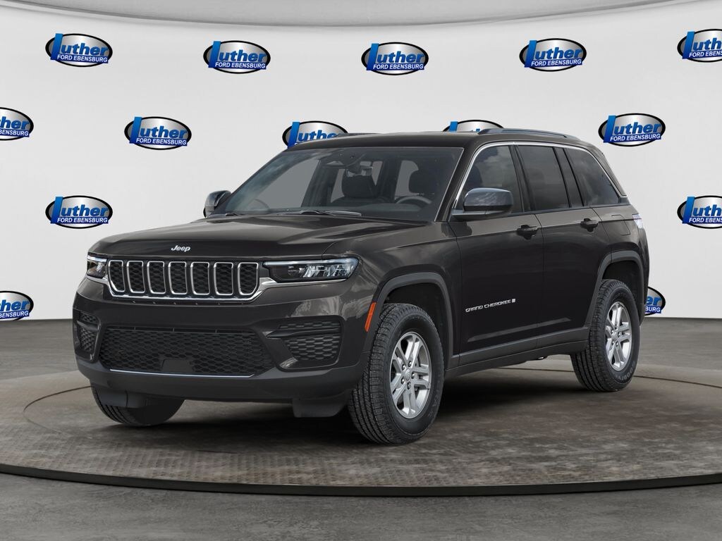 Used 2025 Jeep Grand Cherokee Altitude SUV