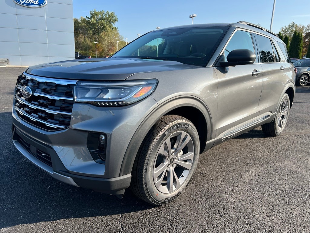 2025 Ford Explorer Active's photo