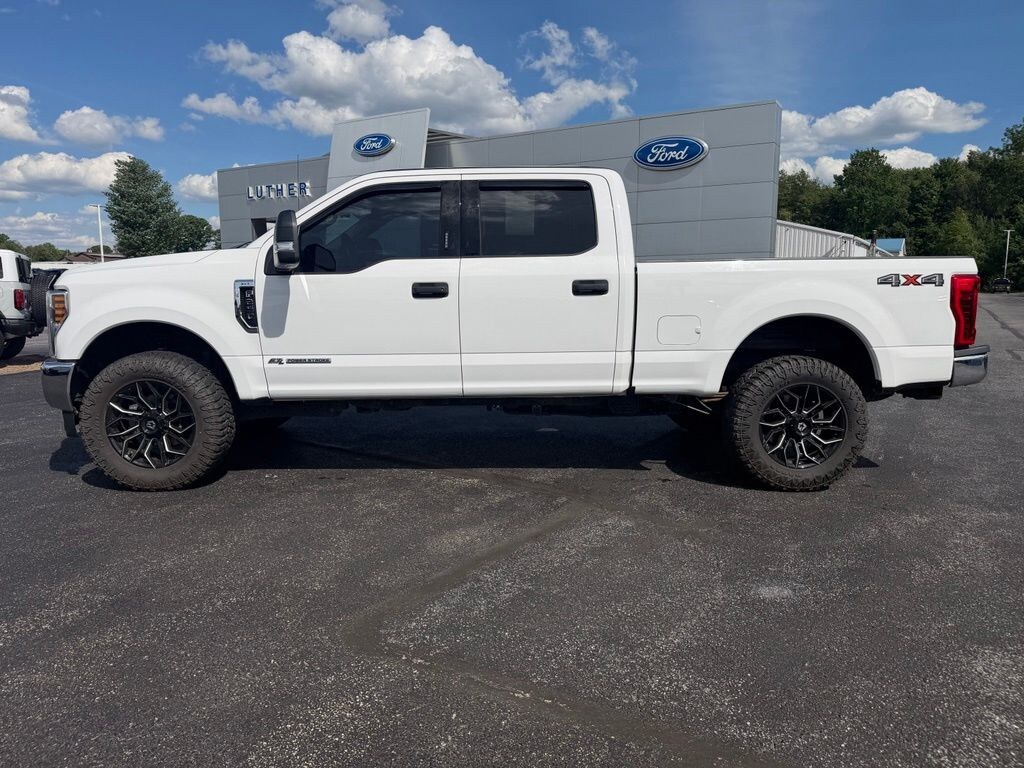 Used 2018 Ford F-250 XLT Truck Crew Cab