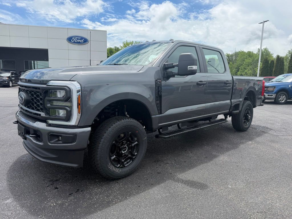 2026 Ford F-250 XL 4x4 Crew Cab 6-3/4' Box's photo