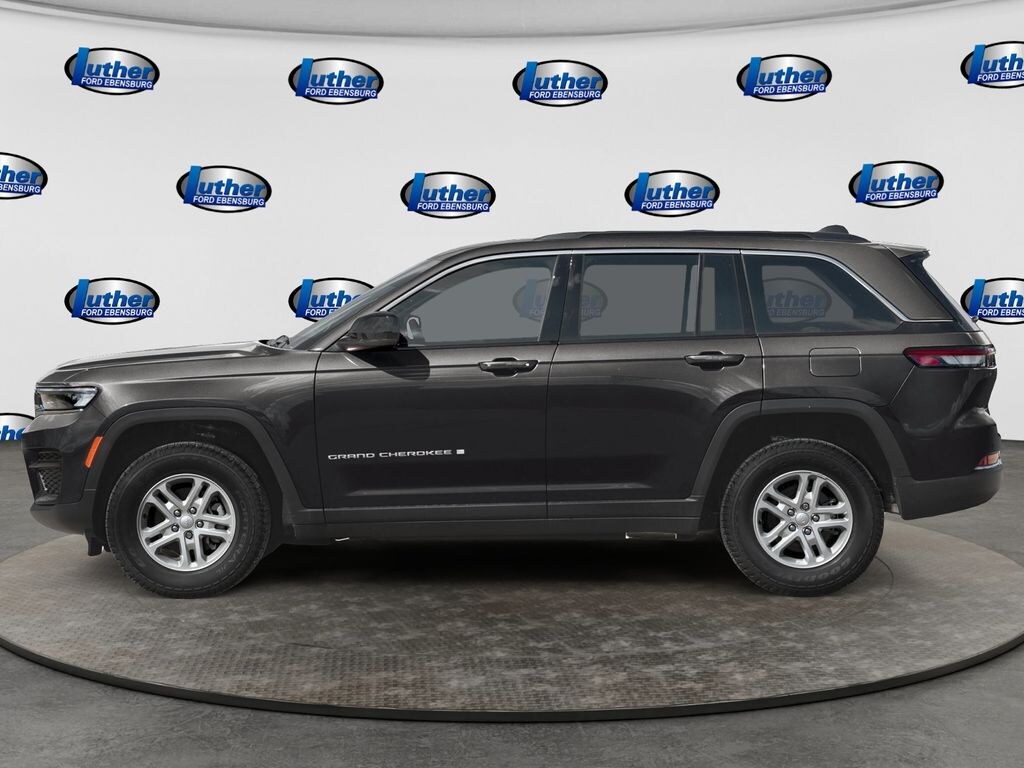 Used 2025 Jeep Grand Cherokee Altitude SUV