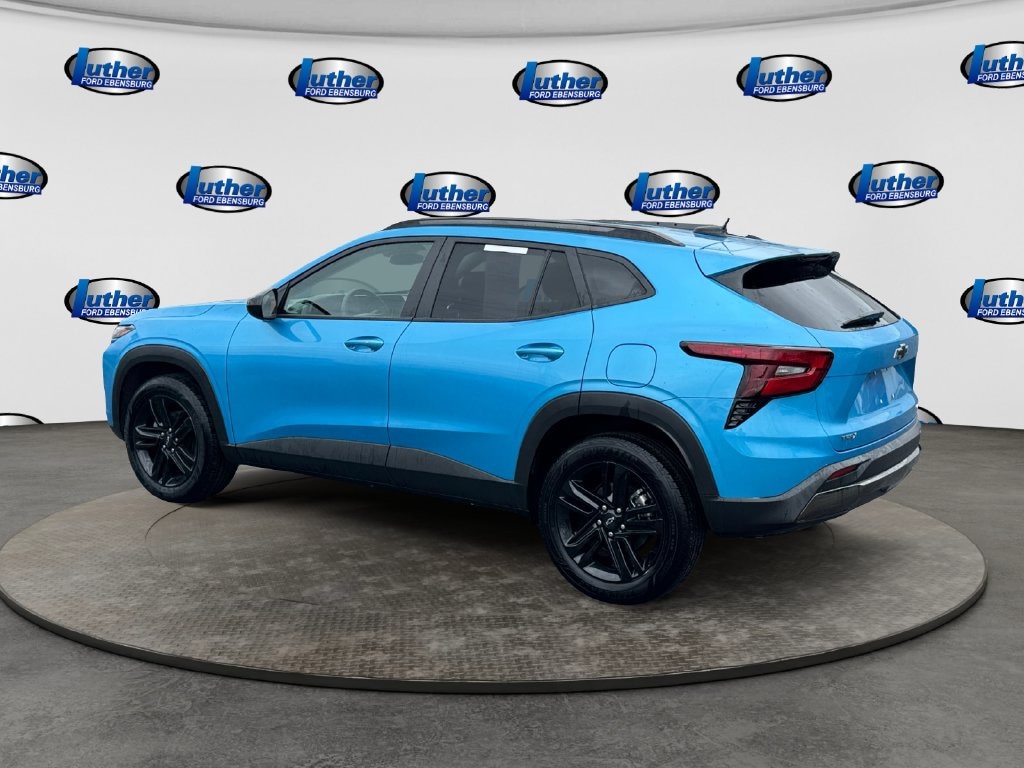 Used 2025 Chevrolet Trax Activ SUV