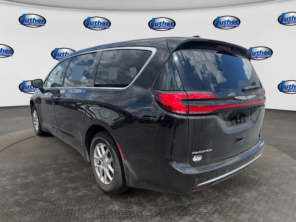 Used 2024 Chrysler Pacifica Touring L Van Passenger Van