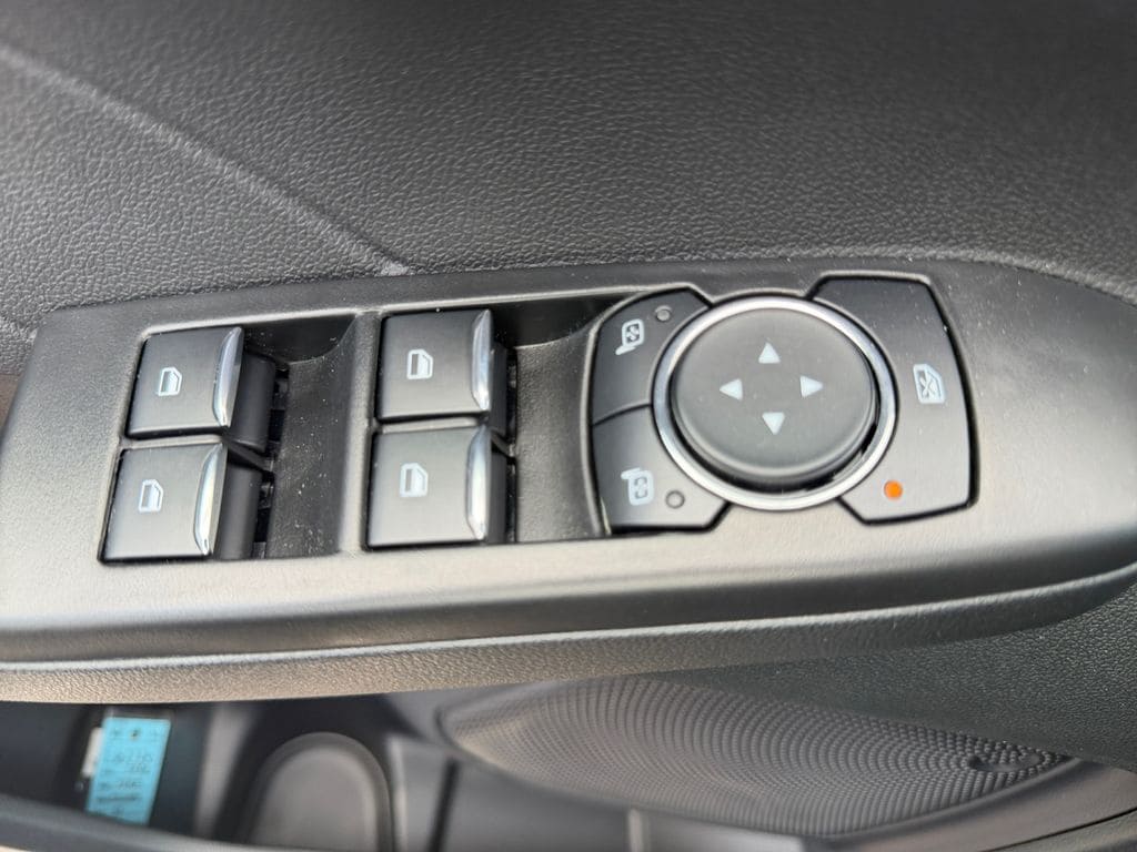 2026 Ford Escape ST-Line - Photo 17