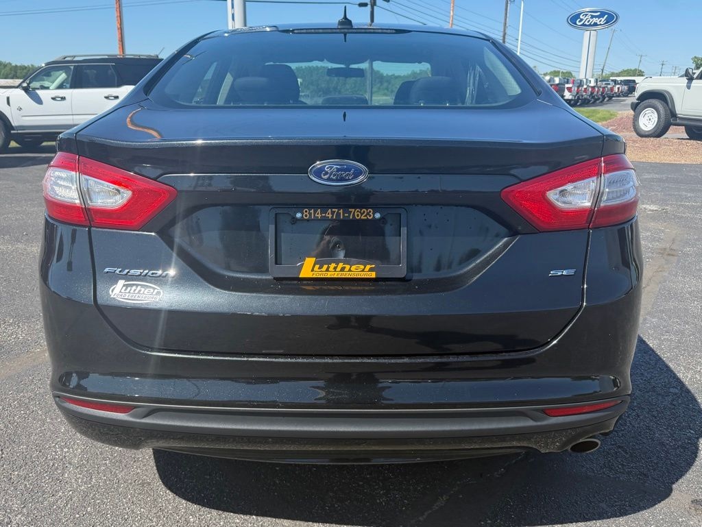 Used 2014 Ford Fusion SE Sedan
