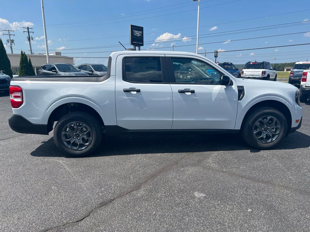 2025 Ford Maverick XLT - Photo 8