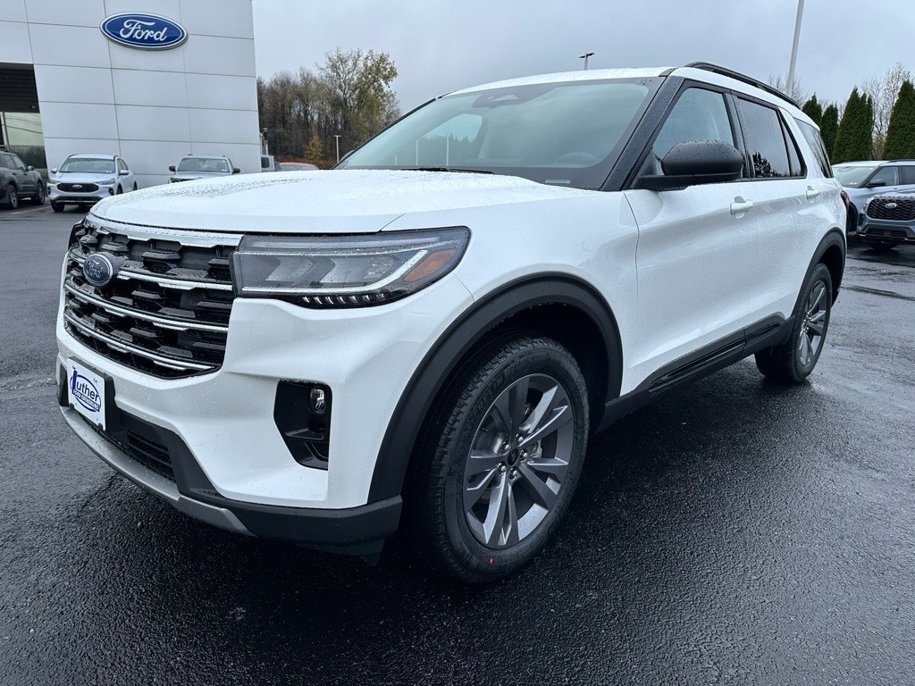 2026 Ford Explorer Active's photo