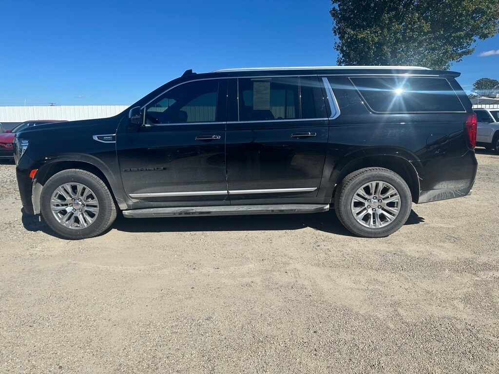 2021 Gmc Yukon XL Denali photo 2