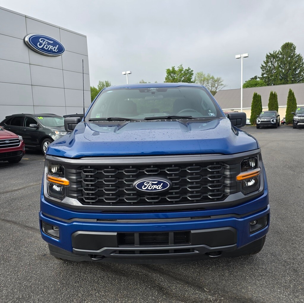 2025 Ford F-150 STX photo 4