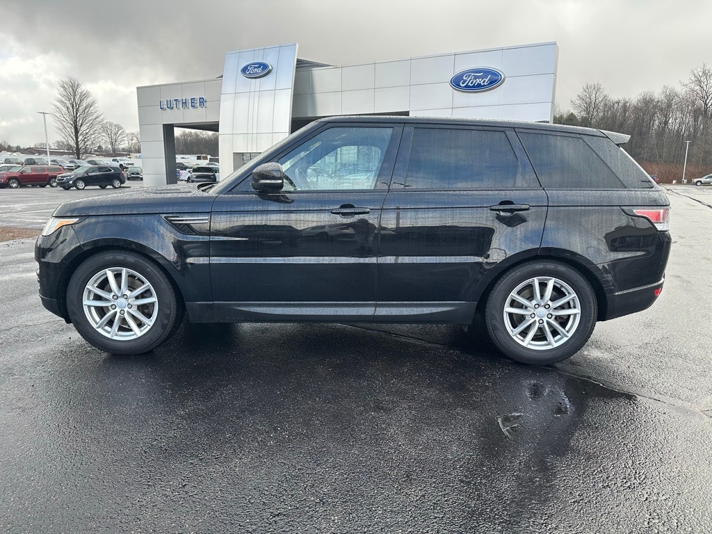 Used 2017 Land Rover Range Rover Sport SE with VIN SALWG2FV0HA133652 for sale in Ebensburg, PA