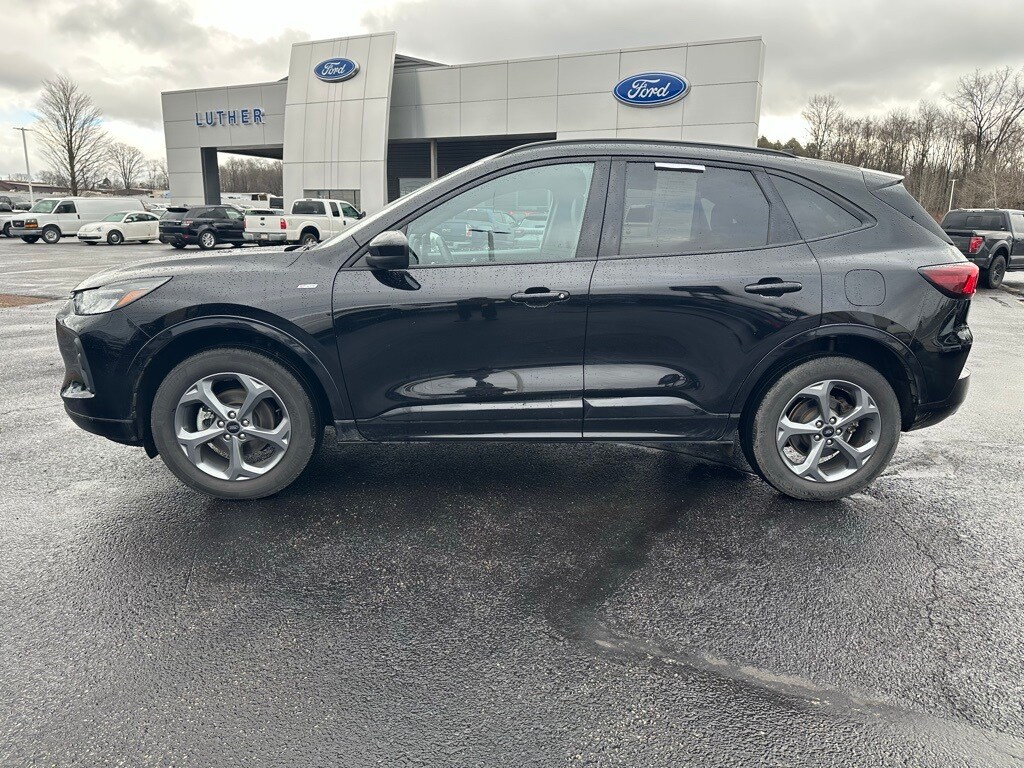2024 Ford Escape ST-Line Select photo 2