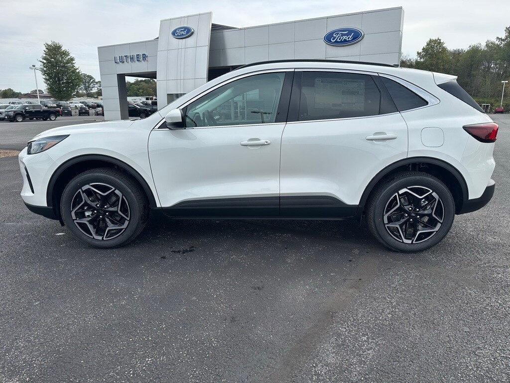 2026 Ford Escape Platinum photo 2