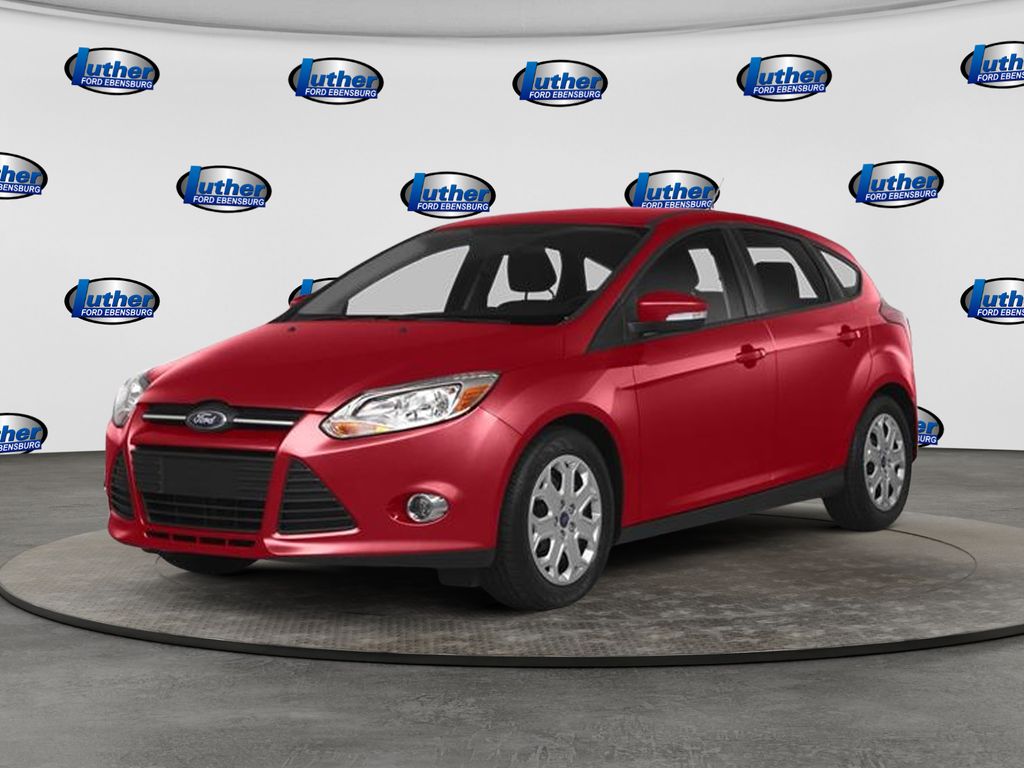 2014 Ford Focus 5 Door Hatch Titanium's photo