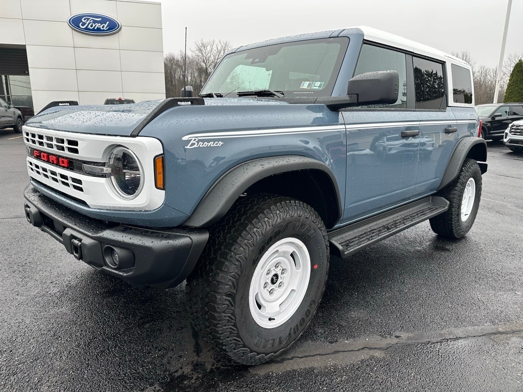 2025 Ford Bronco 4-Door Heritage Editon's photo