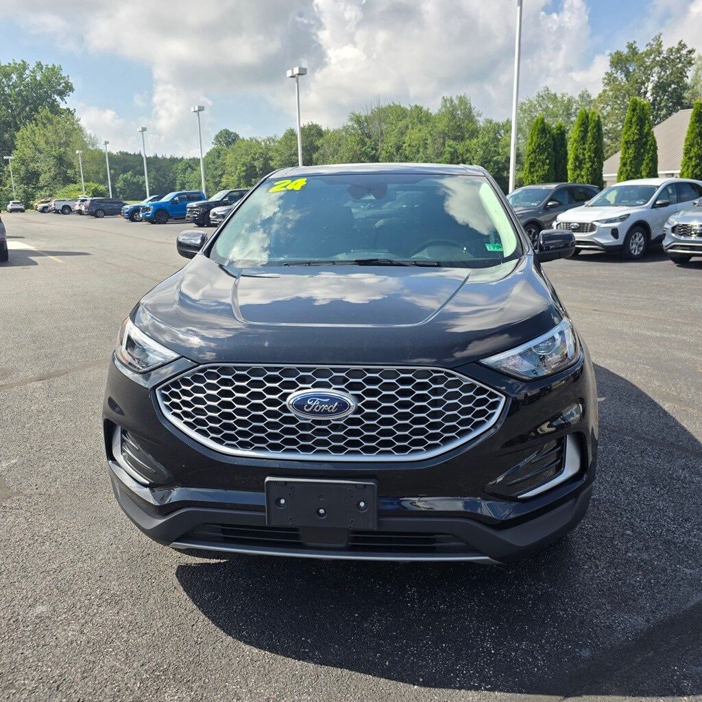 2024 Ford Edge SEL photo 3