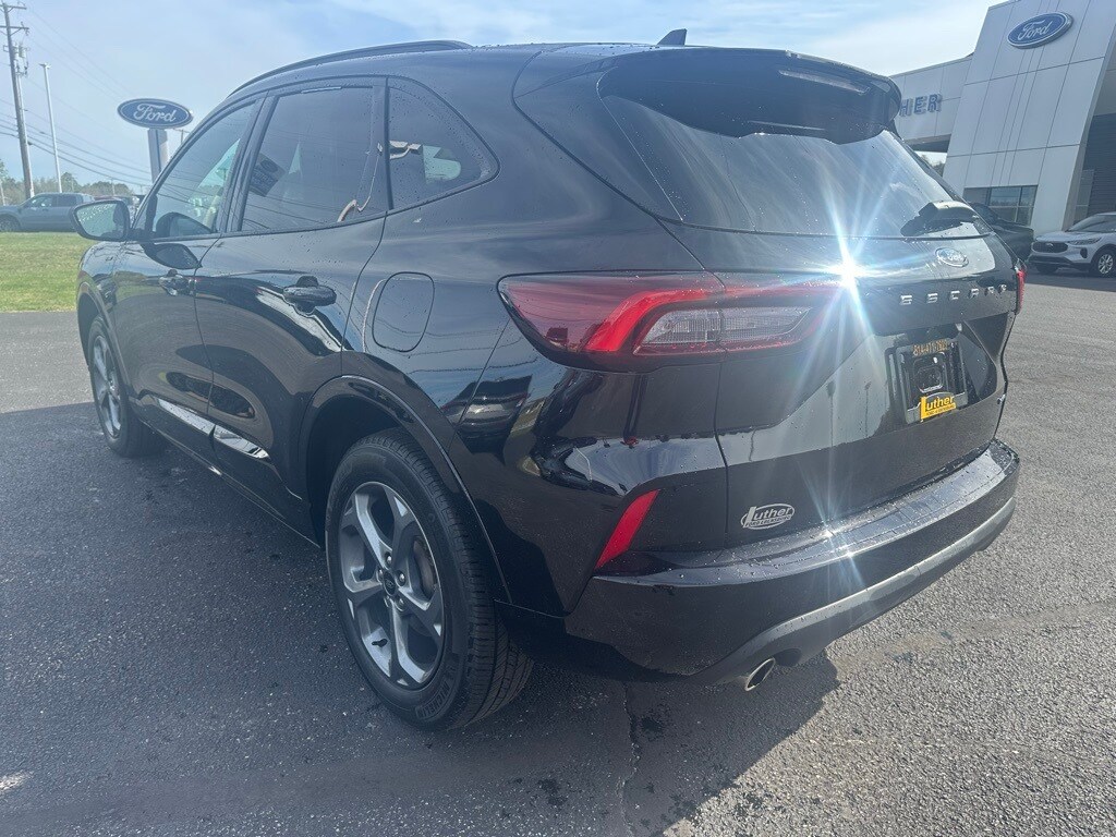 2024 Ford Escape ST-Line photo 3