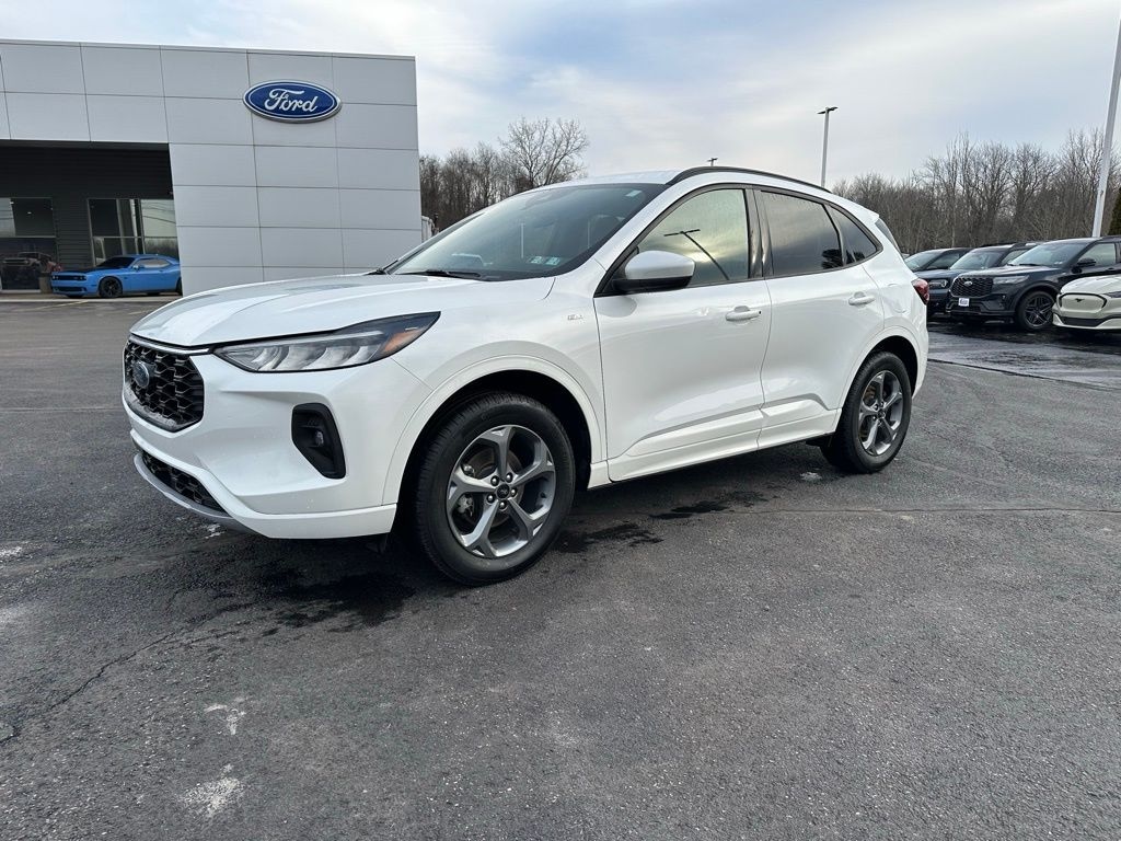 Used 2024 Ford Escape ST-Line Select SUV