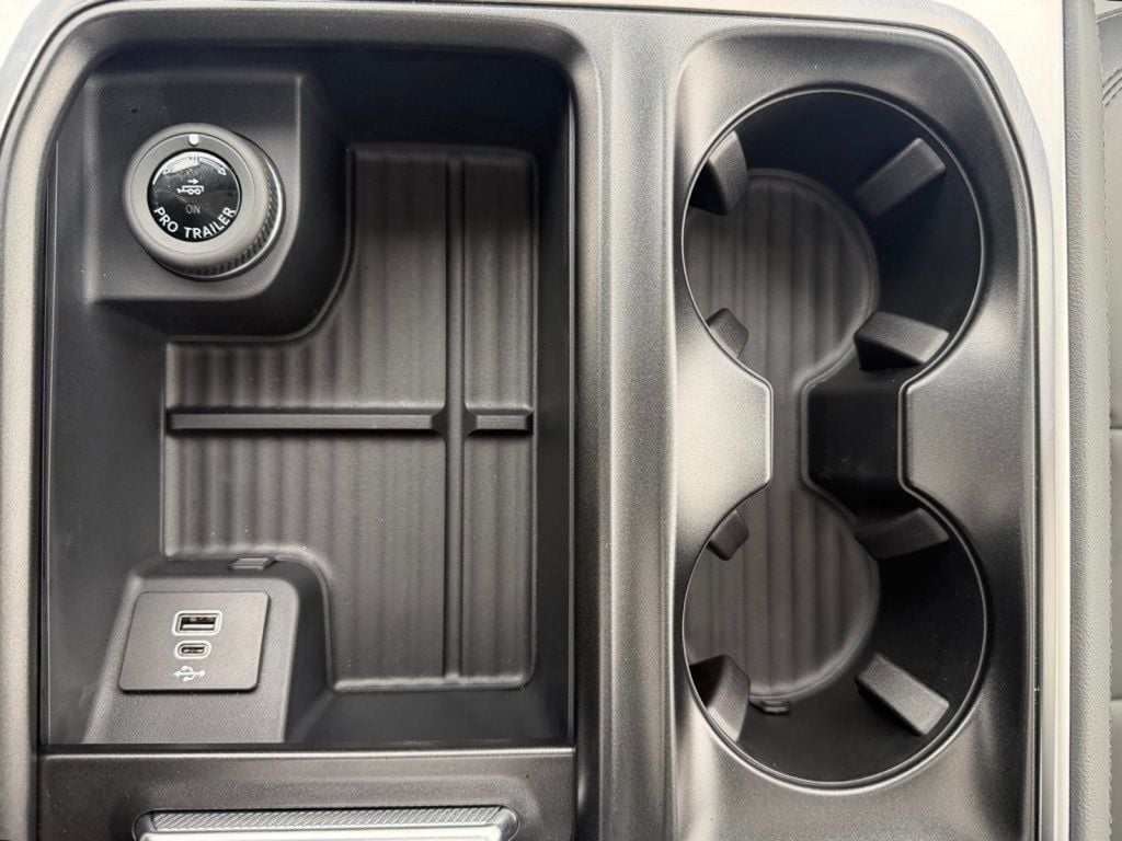 2026 Ford Expedition Active - Photo 39