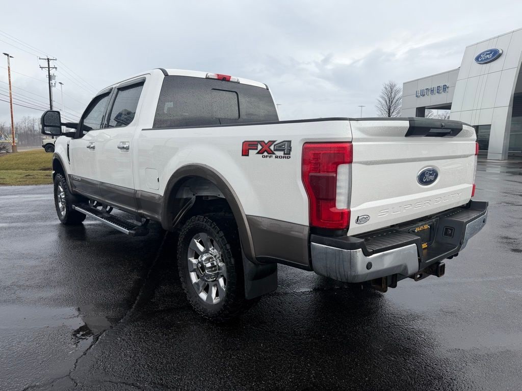 Used 2019 Ford F-350 Lariat Truck Crew Cab