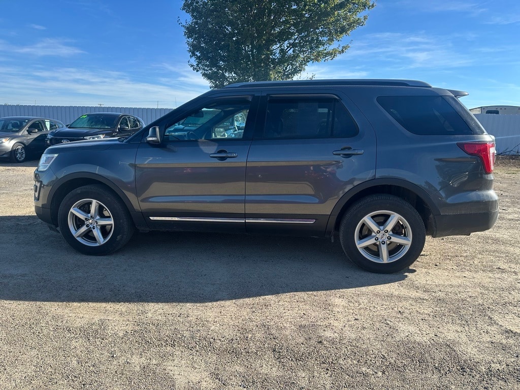 Used 2017 Ford Explorer XLT with VIN 1FM5K8D85HGD47952 for sale in Ebensburg, PA