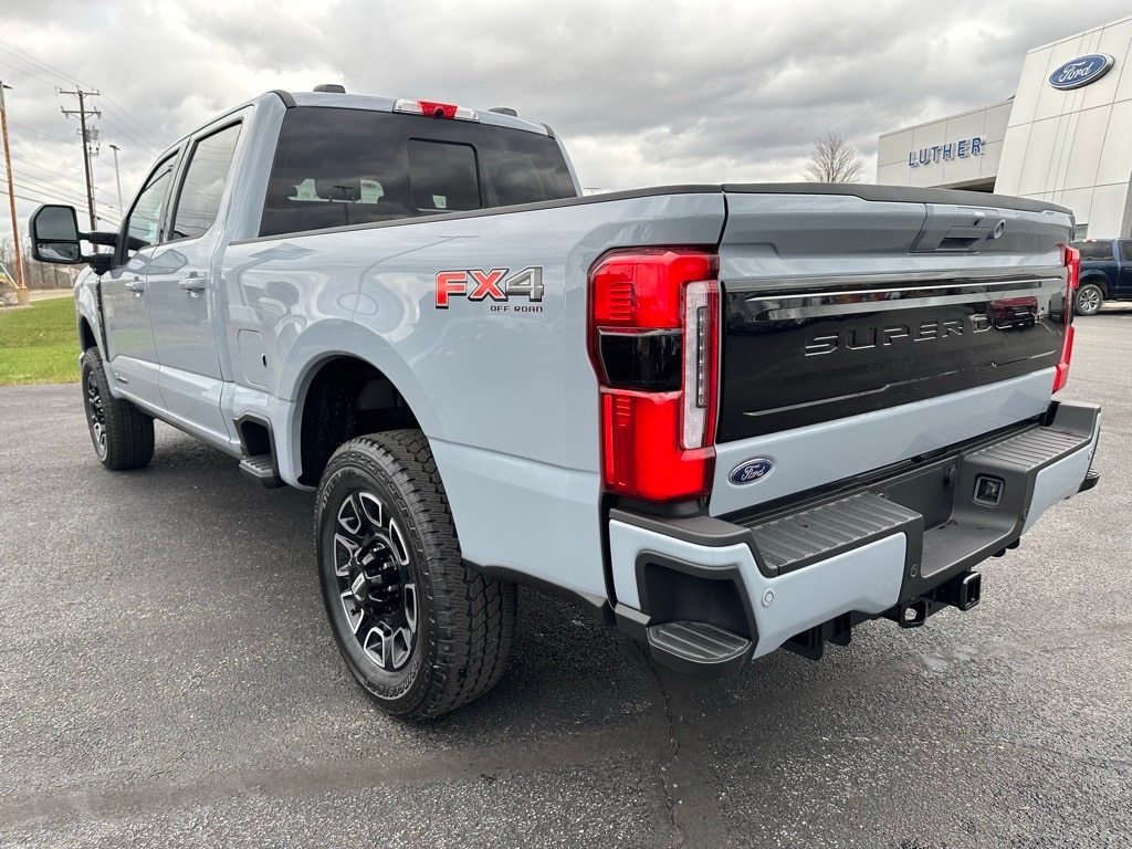 New 2026 Ford F-350 Platinum Truck Crew Cab