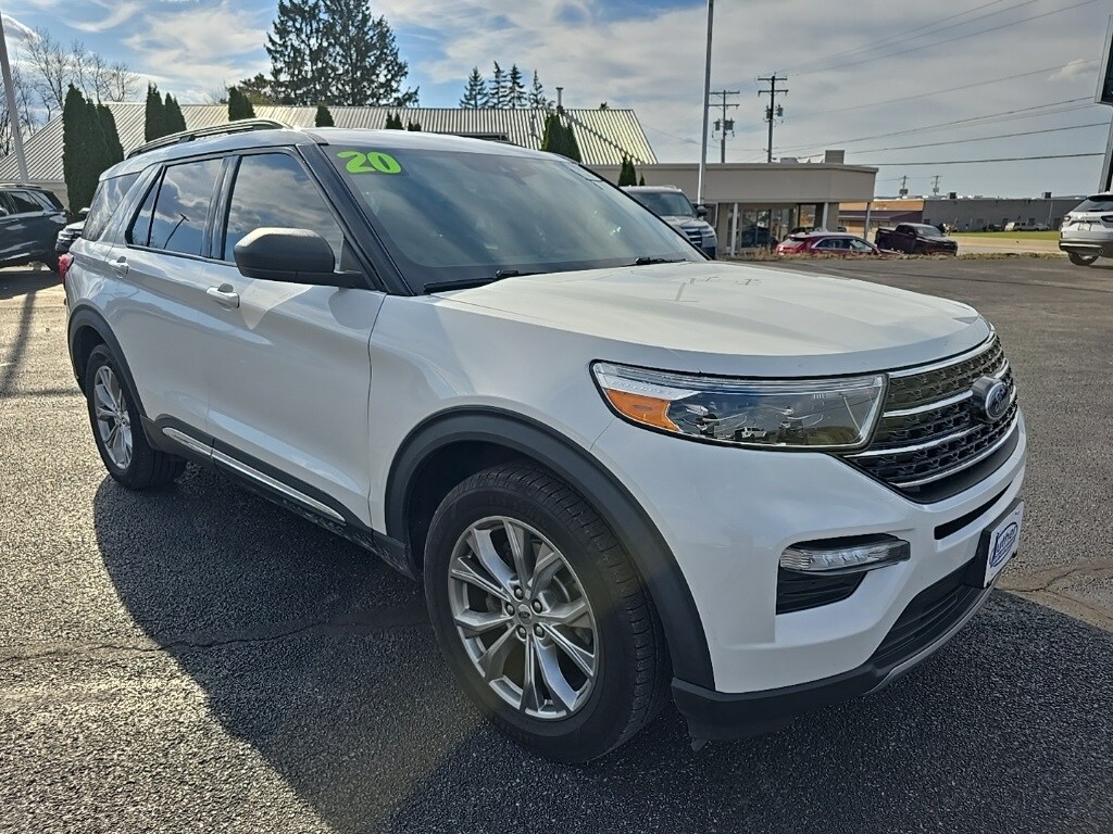 2020 Ford Explorer XLT photo 4