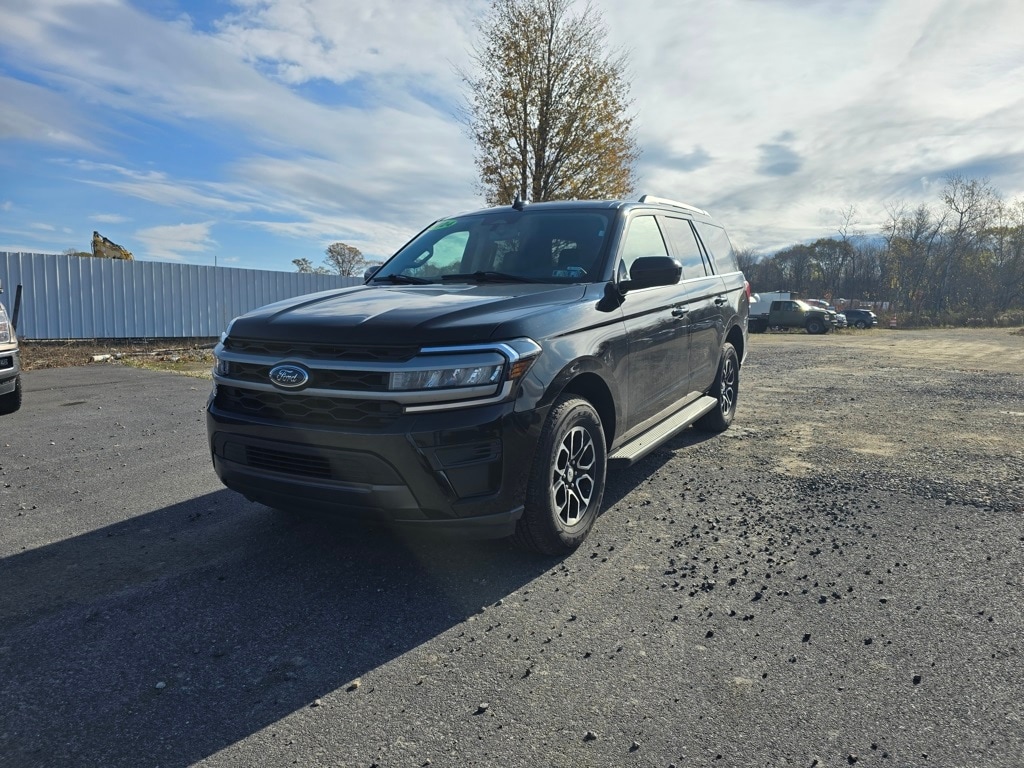 Used 2024 Ford Expedition XLT SUV