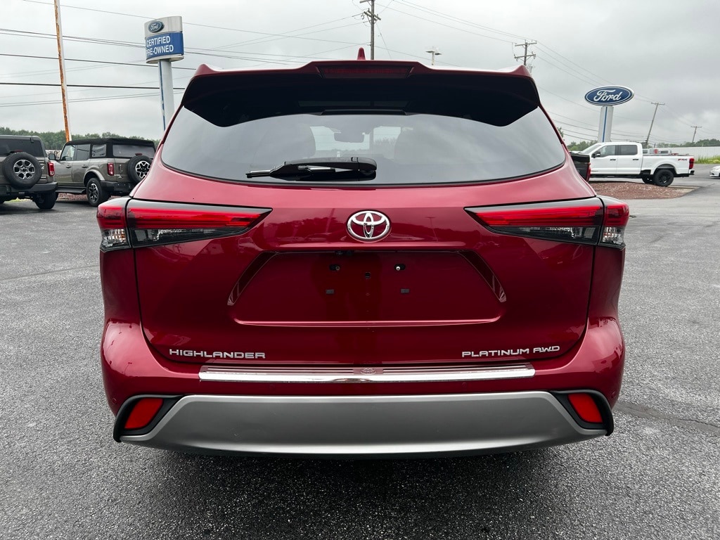 Used 2022 Toyota Highlander Platinum with VIN 5TDFZRBH0NS200758 for sale in Ebensburg, PA