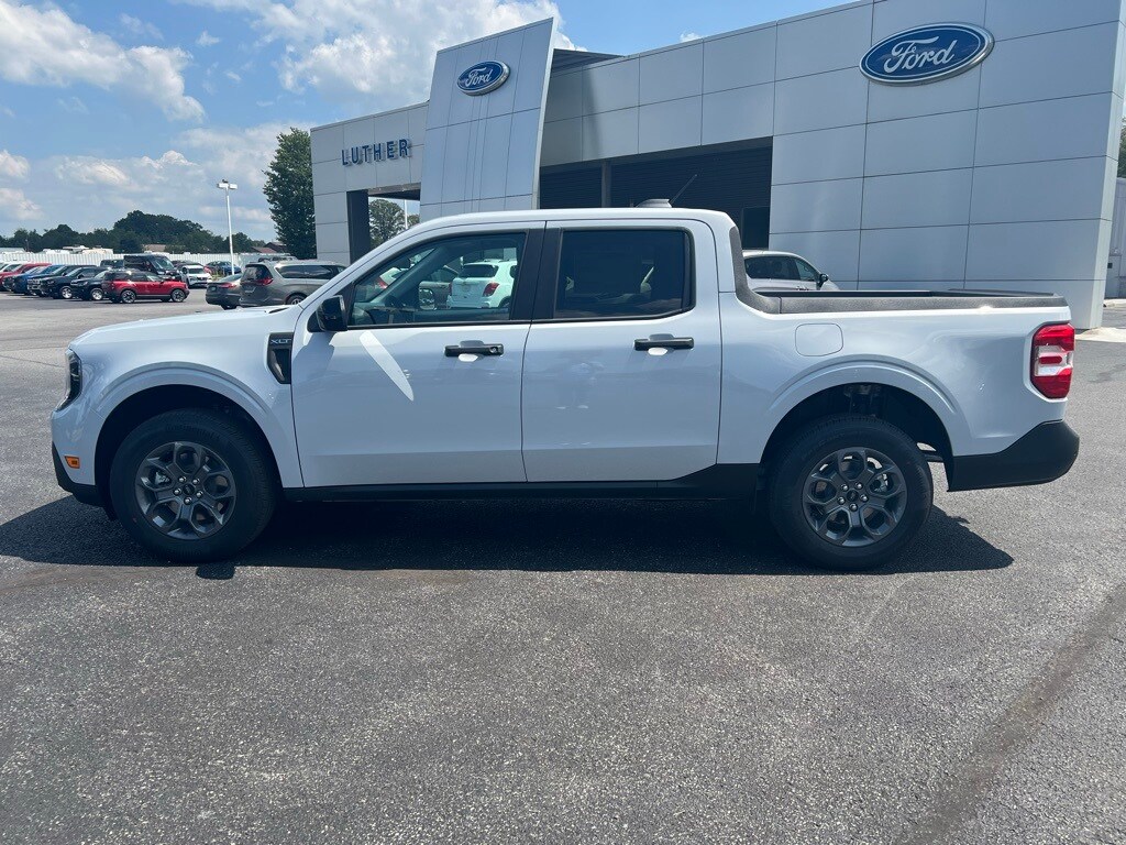 2025 Ford Maverick XLT photo 3
