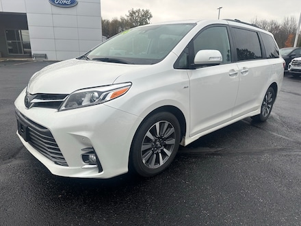 2019 Toyota Sienna Limited Van