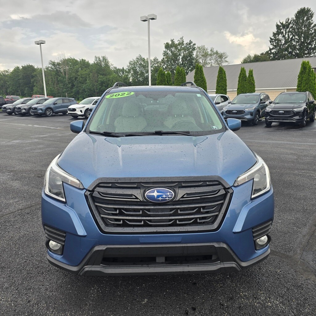 2022 Subaru Forester Premium photo 4
