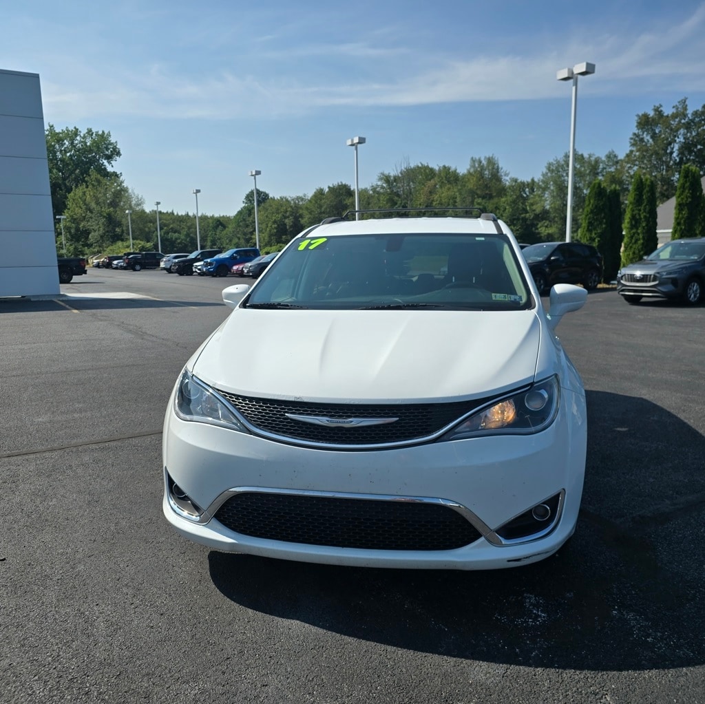 Used 2017 Chrysler Pacifica Touring-L with VIN 2C4RC1BG0HR762731 for sale in Ebensburg, PA