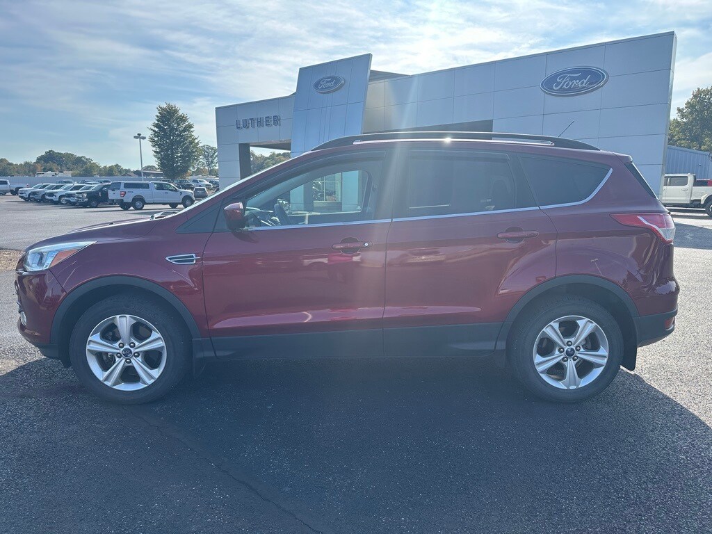 2016 Ford Escape SE photo 2