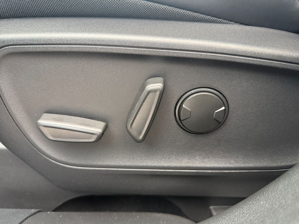 2026 Ford Escape ST-Line - Photo 16