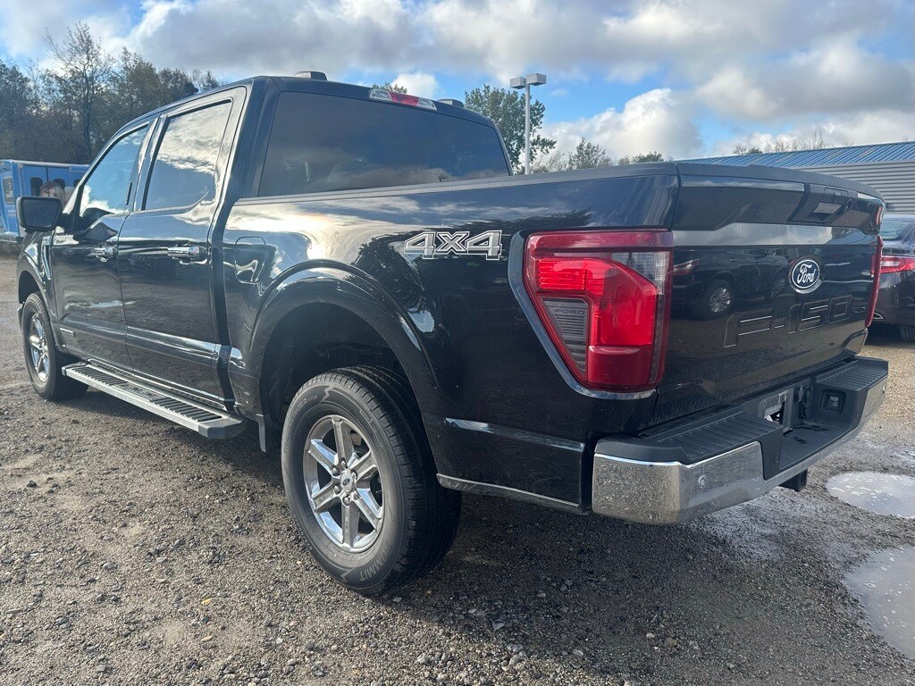 2024 Ford F-150 XLT photo 3