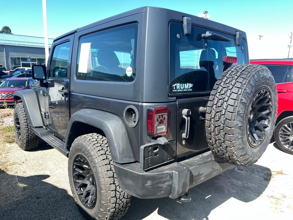 2018 Jeep Wrangler Sport S photo 3