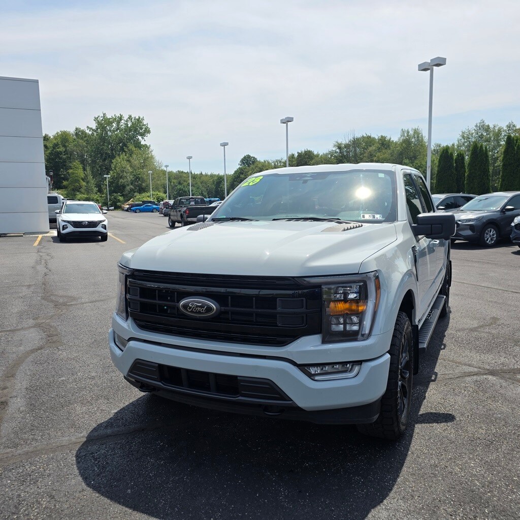 2023 Ford F-150 XLT photo 2
