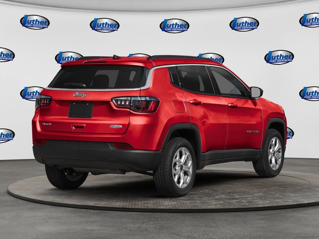 Used 2025 Jeep Compass Latitude SUV