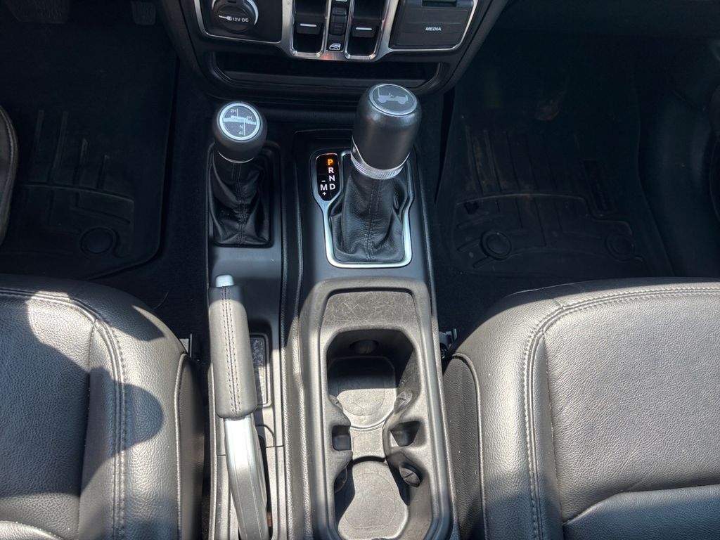 2022 Jeep Wrangler Unlimited Sahara Altitude - Photo 23
