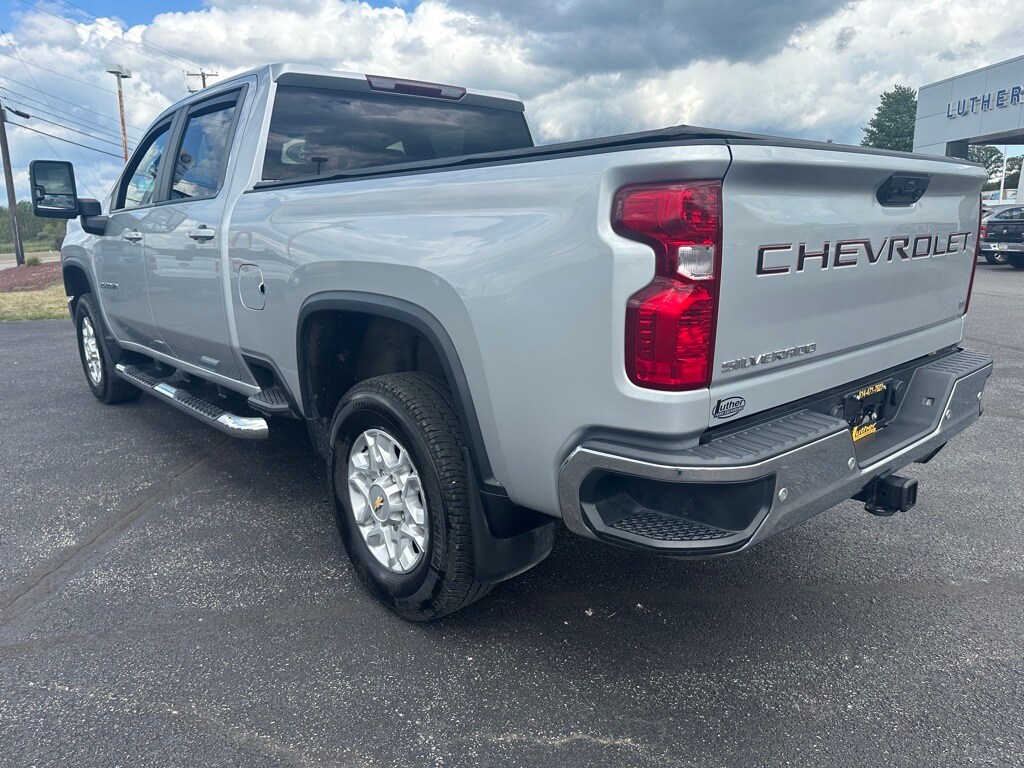 2021 Chevrolet Silverado 2500HD LT photo 4